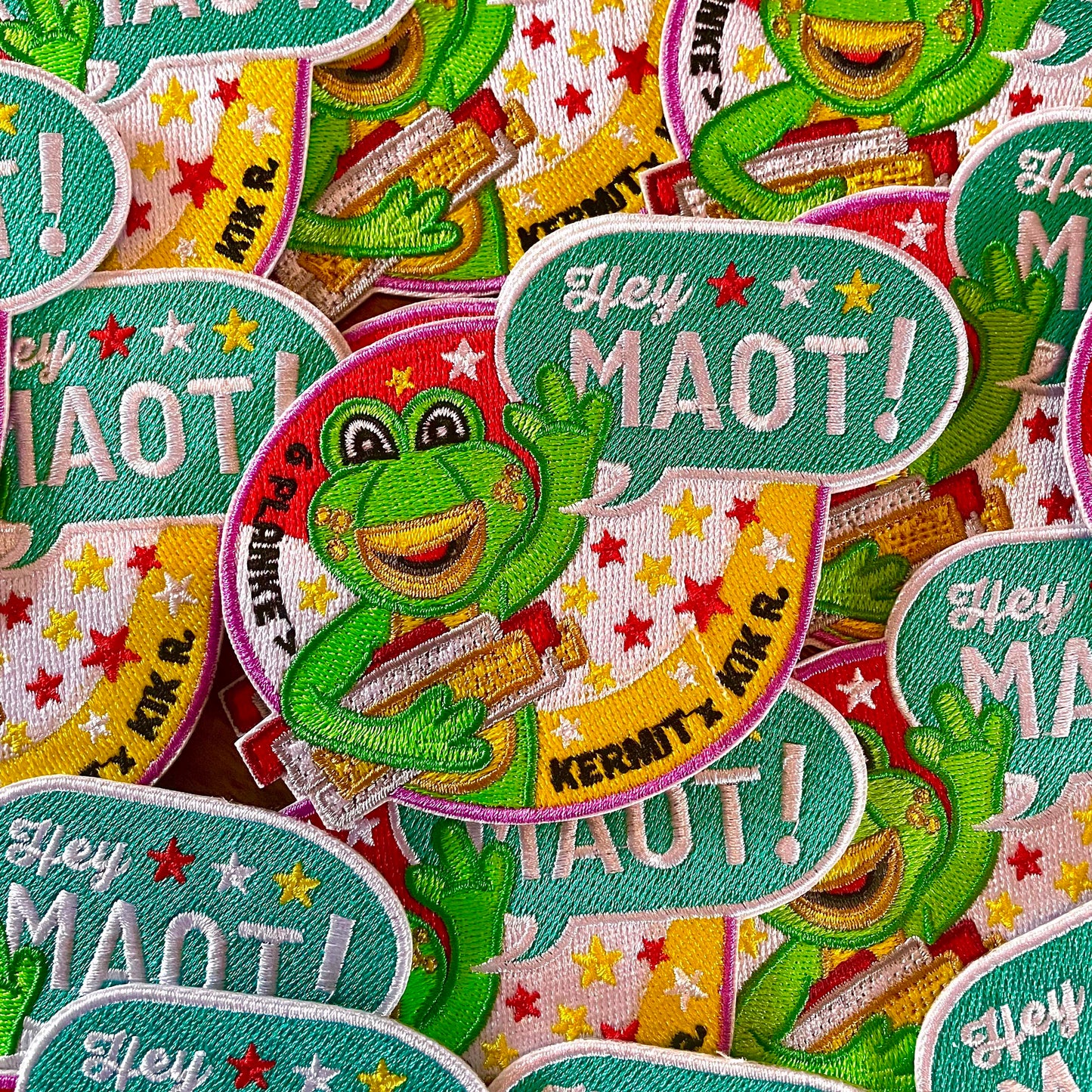 EMBLEEM: HEY MAOT